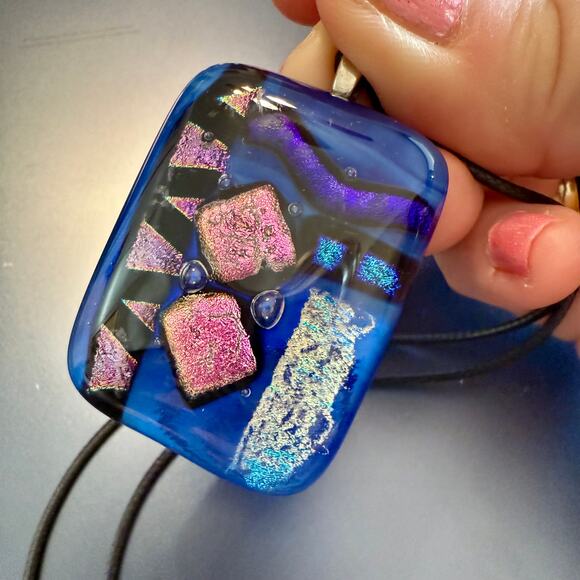 Gorgeous Handcrafted Dichroic Fused Artisan Glass Pendant - Picture 6 of 9
